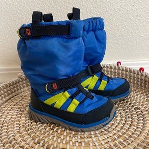 Stride Rite Made 2 Play winter boots size 5.5